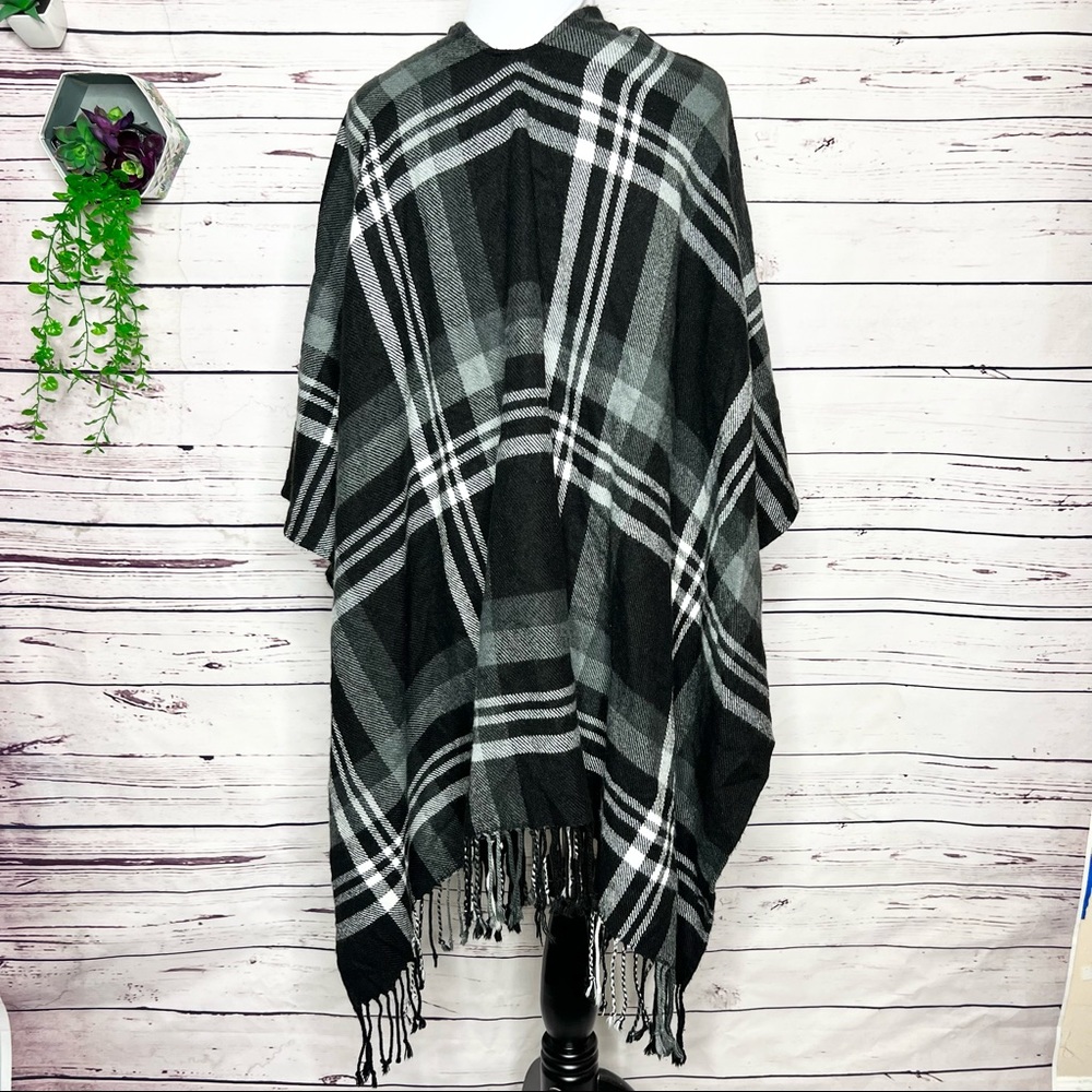 Gray & Black Plaid Flannel Blanket Kimono Shawl Wrap One Size